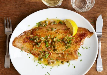 Meunierestegt fisk med brunet smør