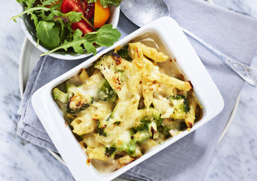 Pastagratäng med broccoli