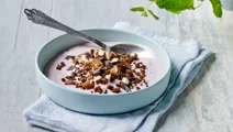 Skyr-yoghurt med rugdrys