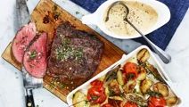 Oxfilé med pepparsås och ugnsrostad potatis