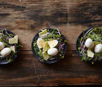 Bird's nests with quail's eggs and tickler mature cheddar