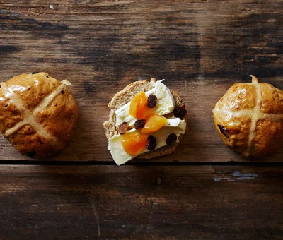 Hot cross buns