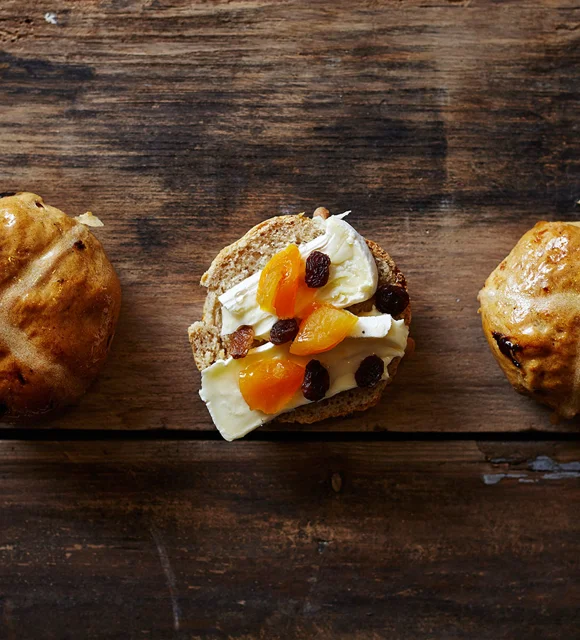 Hot cross buns