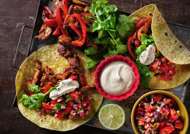 Fajitas med kyckling och mangodressing
