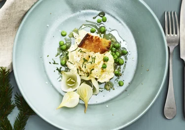 Lutfisk med bakad silverlök