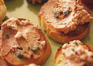 Crostini med pastej