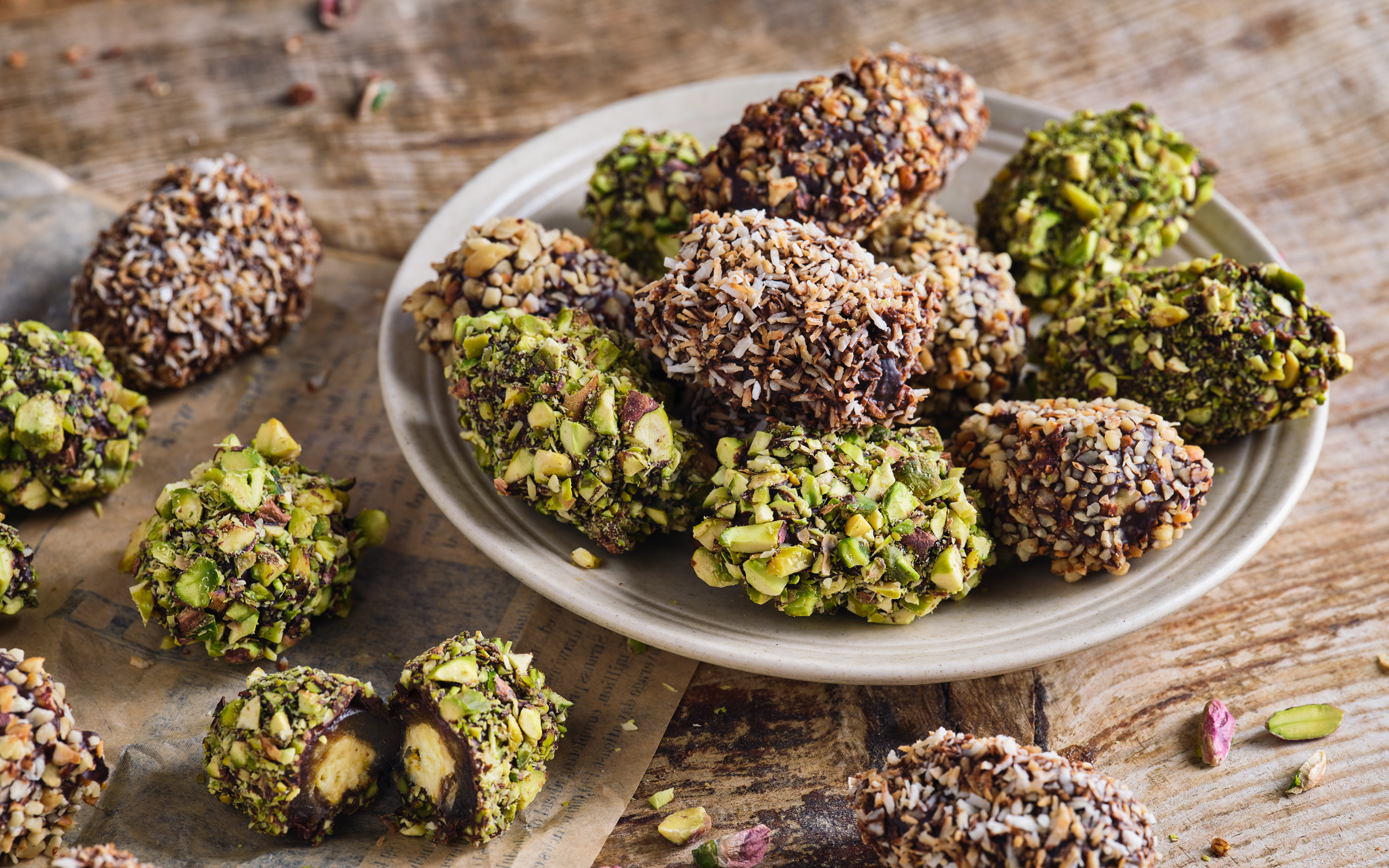 Färskostfyllda dadlar