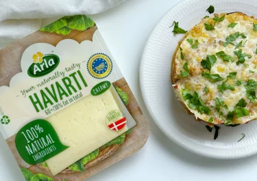 Timbal de berenjena con boloñesa y Arla Havarti