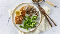 Kalkunschnitzel med champignonsauce