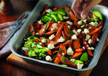Søtpotetfries med Avocado og Apetina White Cheese