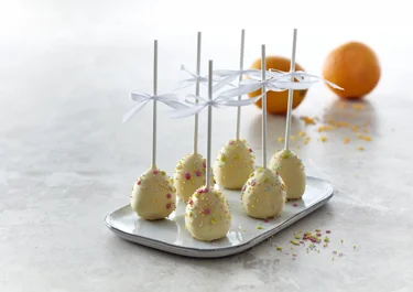 Easter cake pops