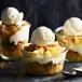 Trifle på äpple med smulkrisp och vaniljglass