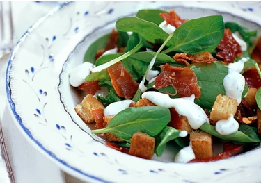 Spenatsallad blue med ädelostdressing