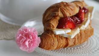 Täytetyt croissantit