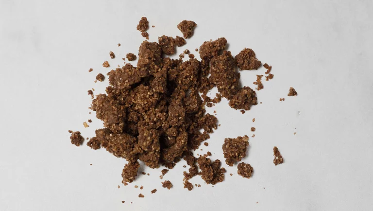 Suklaa-manteliströsseli