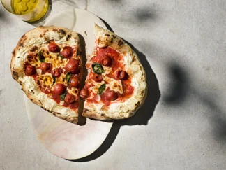 Classic Margherita Pizza