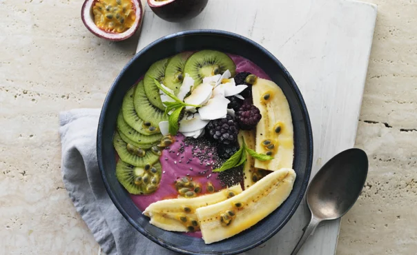 Smoothie bowl with blackberries