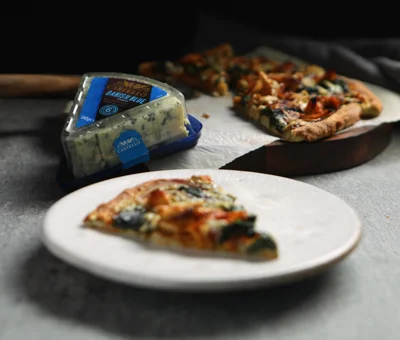 Danish Blue Cheese and BBQ Chicken Pizza