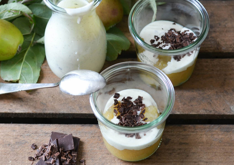 Applesauce Dessert with Cream ( Recipe ) Arlafoods.co.uk Recipe Arla UK