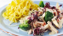 Kinkku-parsakaalipasta