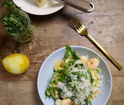 Shrimp pasta with lemon and cheddar sauce