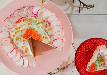 Δίχρωμο cheesecake αλμυρό με τυρόκρεμα & ραπανάκια