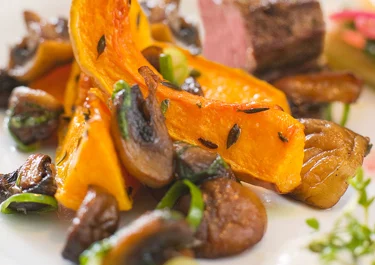 Rostad pumpa med champinjoner