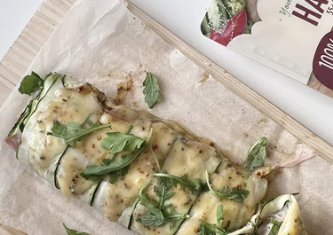 Rollo de calabacín con Arla Havarti Jalapeño