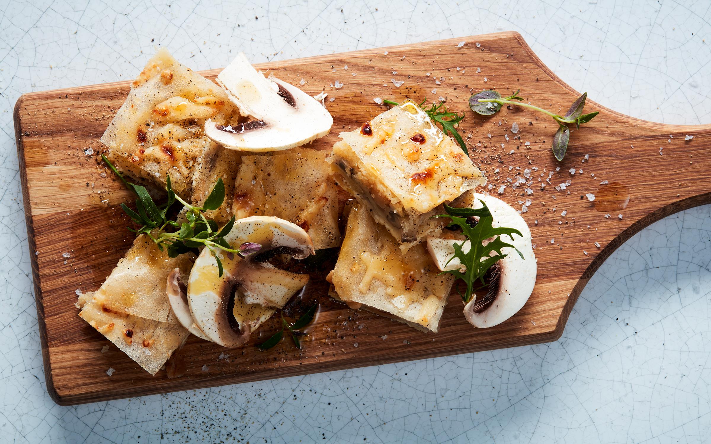 Mille-feuille med karljohanssvamp och mandel