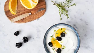 Skyr bowl with blackberry, citrus and thyme