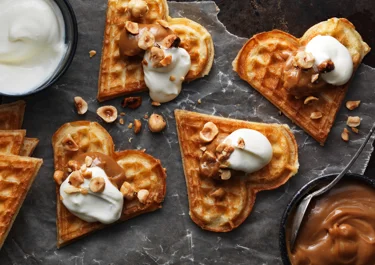Våffelsnittar med hasselnötter och dulce de leche