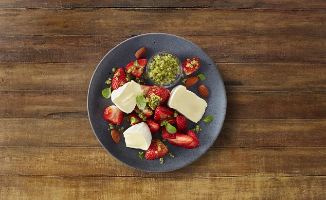 Castello Extra Creamy Brie with strawberries and mint pesto