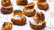 Petits-choux med löjrom och hummer