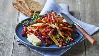 Bagte rodfrugter med bacon