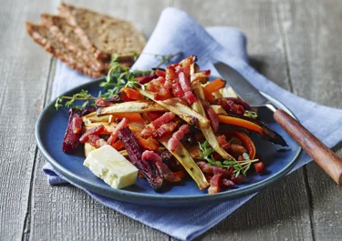 Bagte rodfrugter med bacon