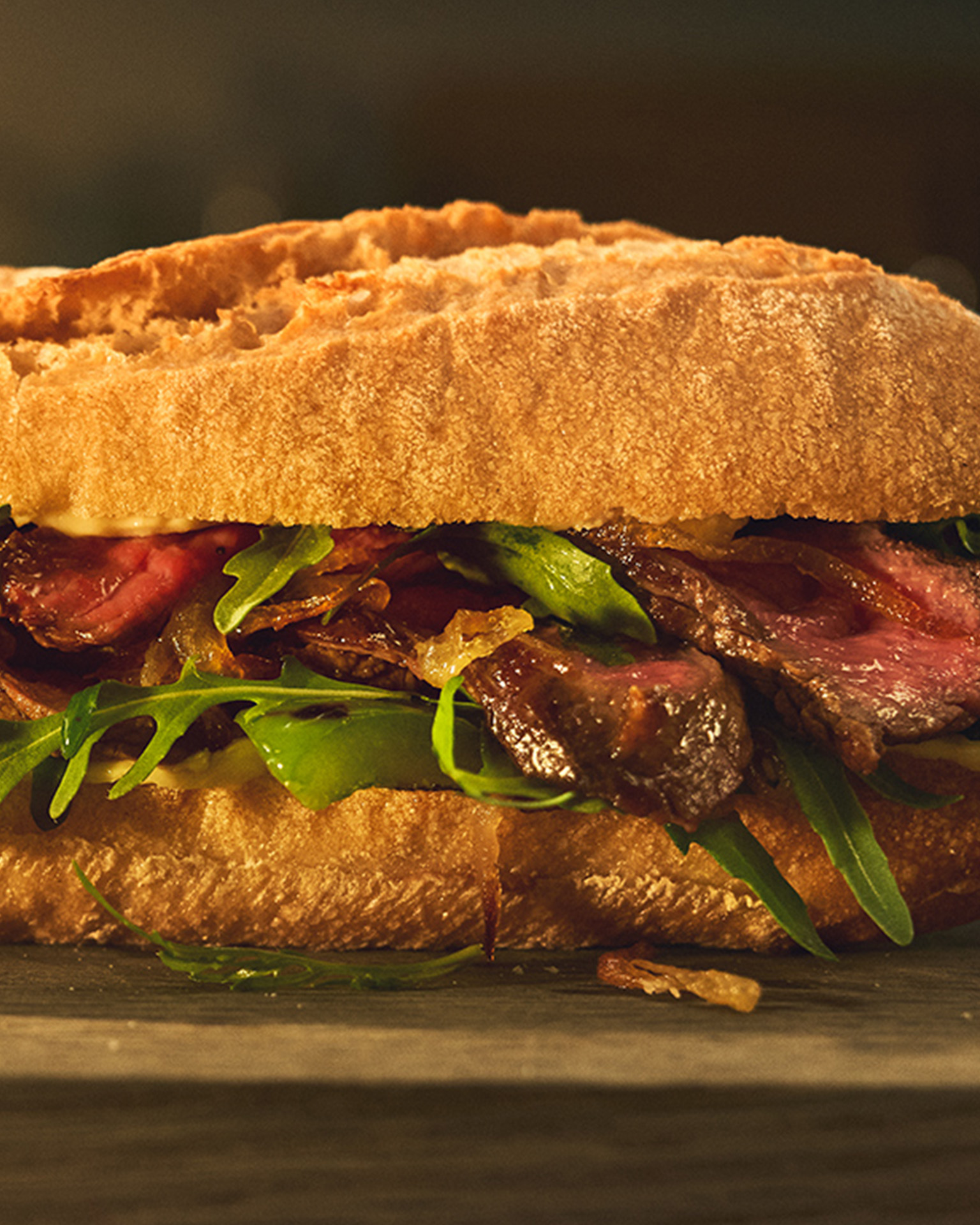 Steak sandwich with caramelised onions