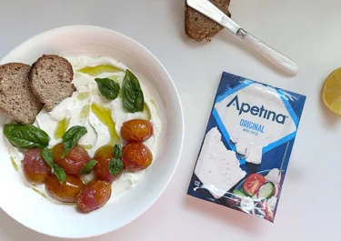 Dip con tomate y Arla Apetina