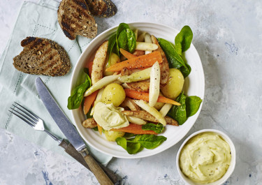 Lun kulørt kartoffelsalat med kylling