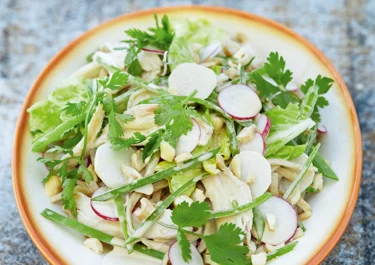 Sprød kyllingesalat med thaifløde