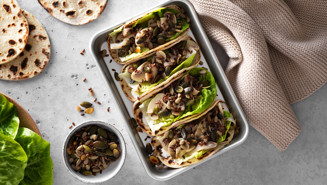 Potatistortilla med picklad svamp och saltrostade frön