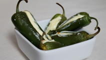 Täytetyt jalapenot