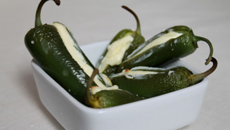 Täytetyt jalapenot