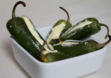 Täytetyt jalapenot