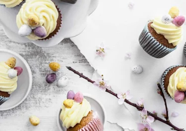 Easter cupcakes with cream cheese frosting