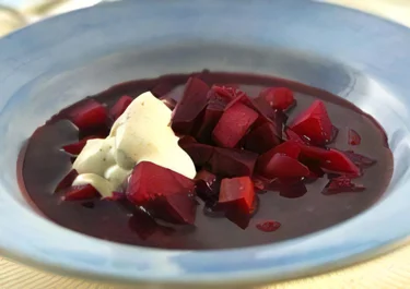 Rödbetssoppa med ädelostcrème