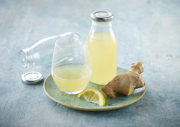 Ingefærshot - Hjemmelavet opskrift med æble og citron | Arla