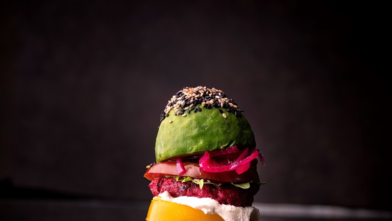 Mini avocadoburger med rødbedebøf