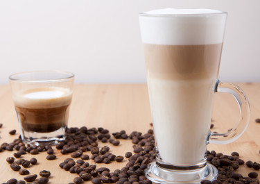 Lactose-free latte macchiato 