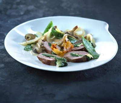 Gefülltes Lammfilet mit Pilzen mit Extra cremiger White