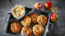 Små æbletærter med saltkaramel